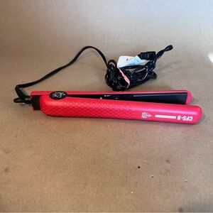 Evalectric Christmas Red Classic Styler 1 Inch Hair Straightner Dual Volt $250